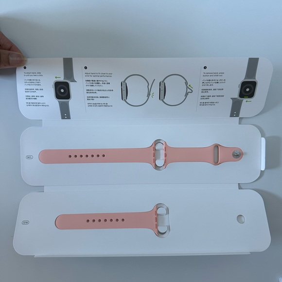 Apple Series 5 Watch band - Picture 3 of 4